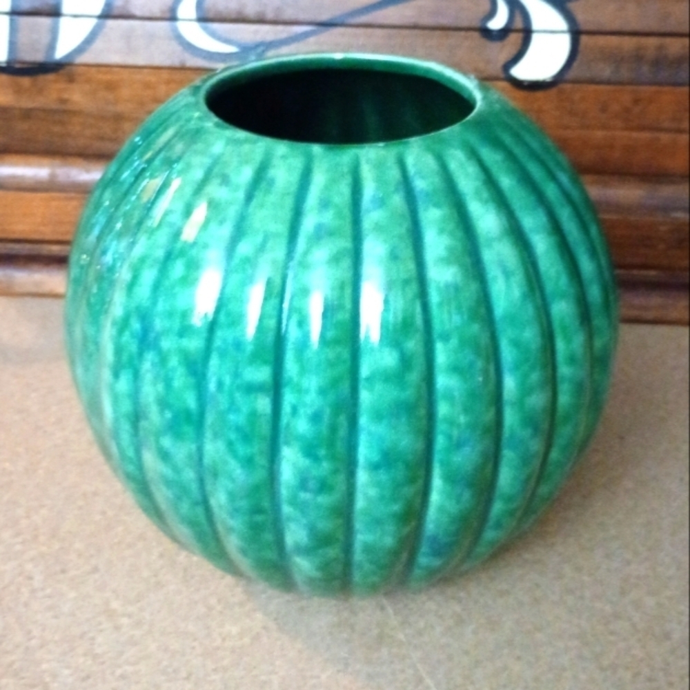 Vintage Round Planter/Vase